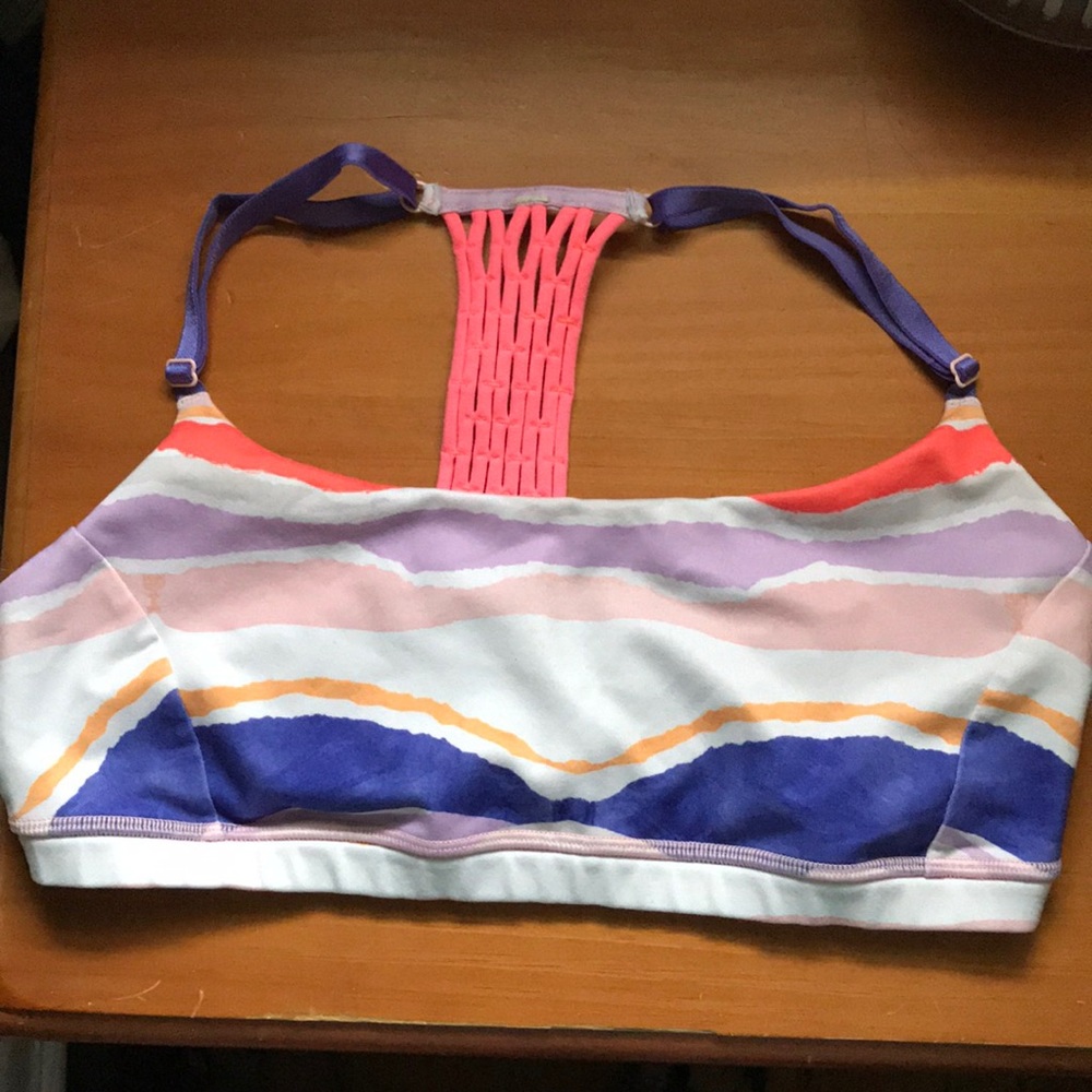Lululemon sports bra